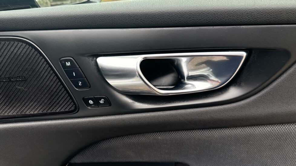 Used Volvo V60 2019 for sale - 76233968: Photo 29