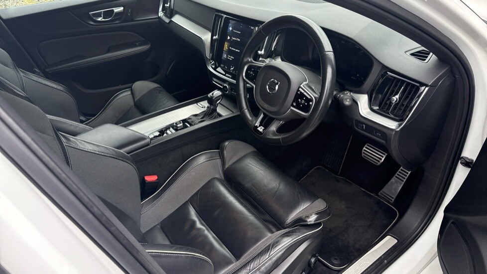 Used Volvo V60 2019 for sale - 76233968: Photo 38