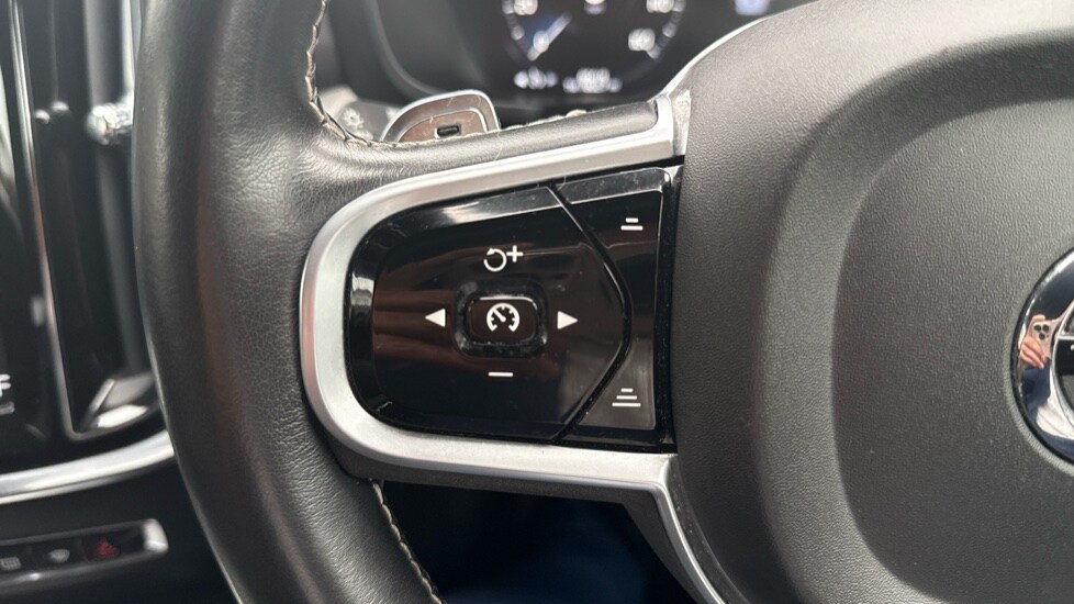 Used Volvo V60 2019 for sale - 76233968: Photo 39