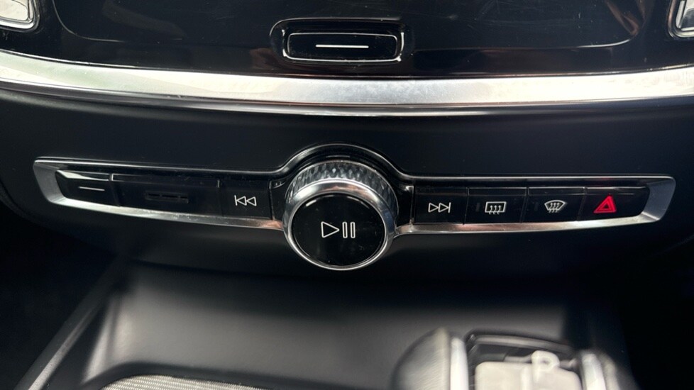 Used Volvo V60 2019 for sale - 76233968: Photo 44