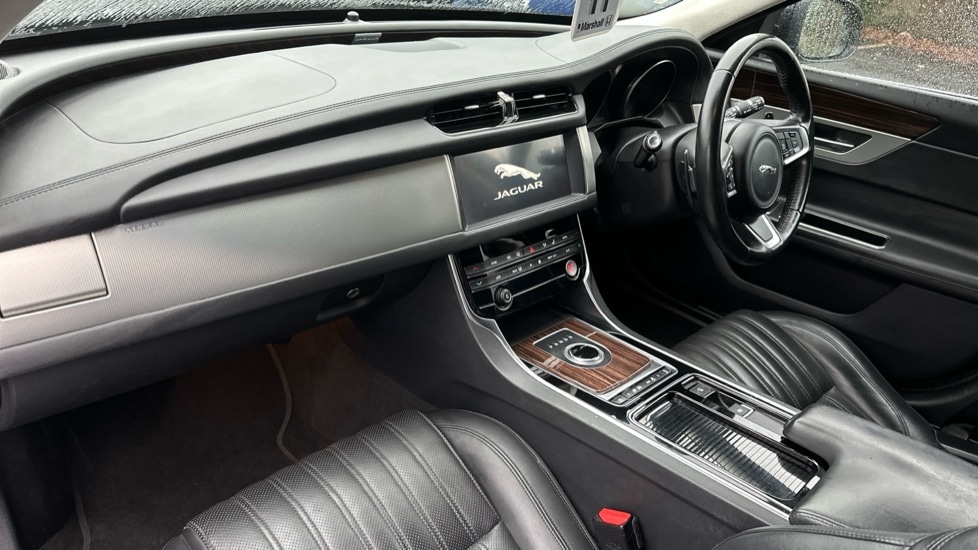 Used Jaguar XF 2018 for sale - 76942900: Photo 10