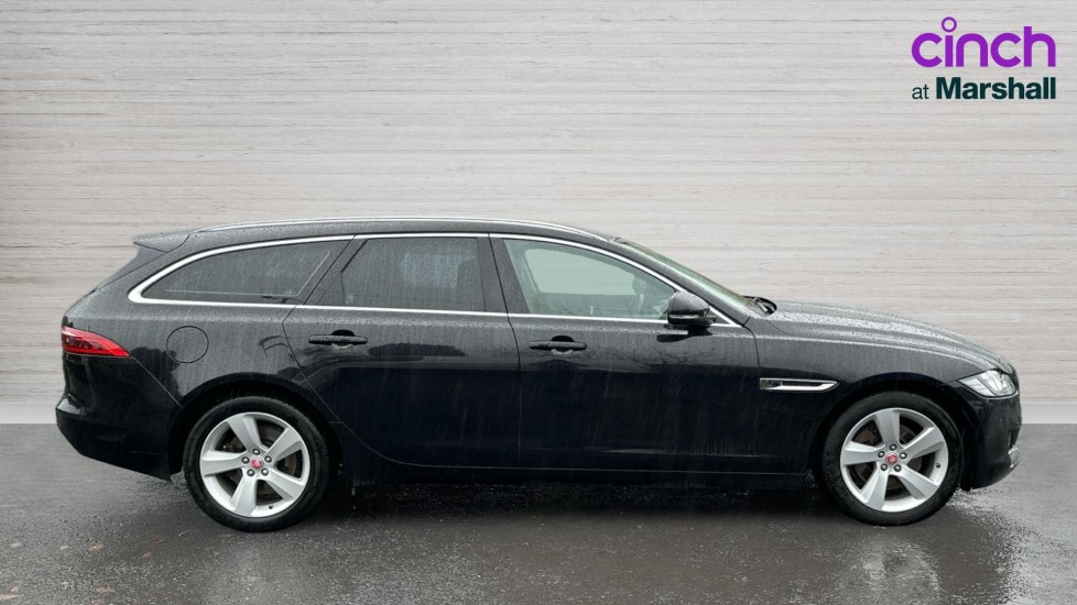 Used Jaguar XF 2018 for sale - 76942900: Photo 2