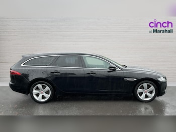 Used Jaguar XF 2018 for sale - 76942900: Photo