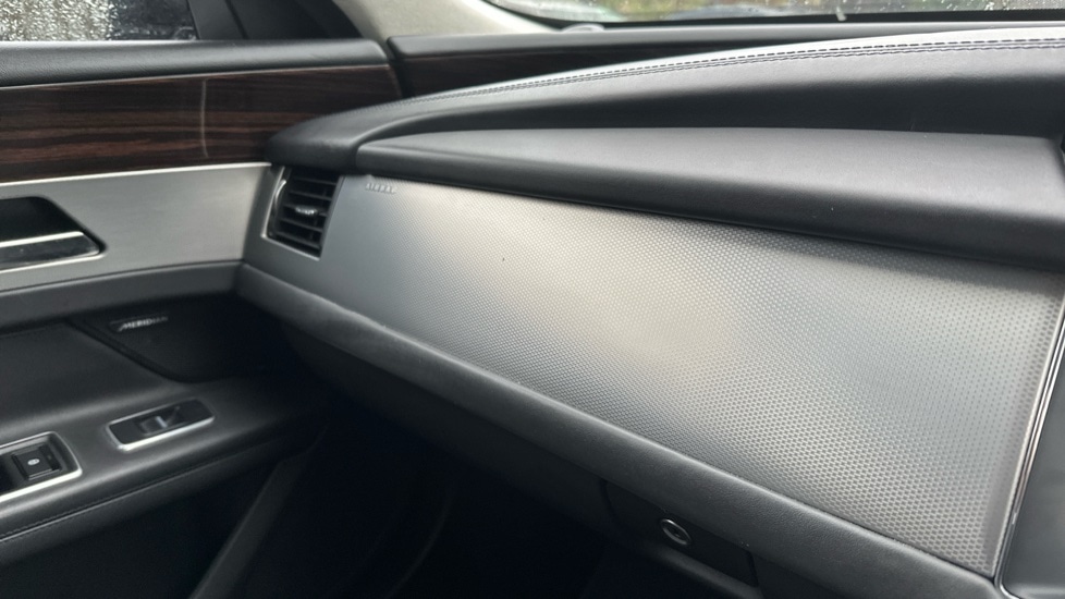 Used Jaguar XF 2018 for sale - 76942900: Photo 33
