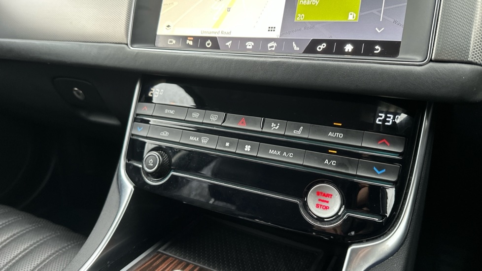 Used Jaguar XF 2018 for sale - 76942900: Photo 34