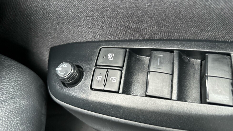 Used Toyota Yaris 2023 for sale - 76580070: Photo 30