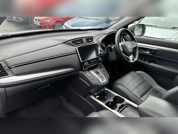 Used Honda CR-V 2021 for sale - 76117046: Photo 2