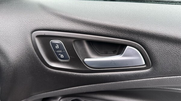 Used Ford Kuga 2018 for sale - 75442953: Photo 33