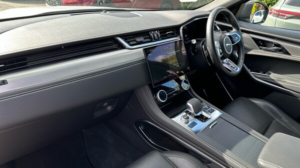 Used Jaguar F-Pace 2023 for sale - 76007998: Photo 10