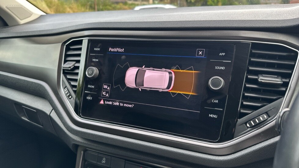 Used Volkswagen T-Roc 2019 for sale - 75715233: Photo 23