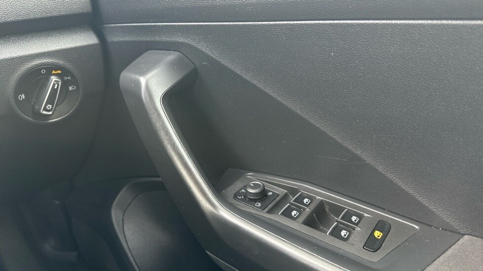 Used Volkswagen T-Roc 2019 for sale - 75715233: Photo 26