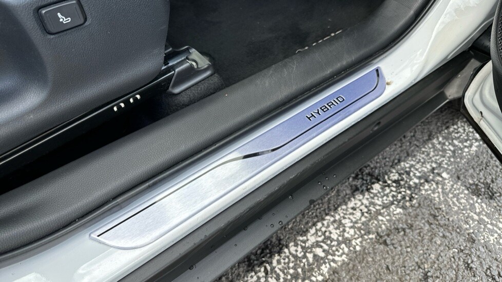 Used Toyota Yaris Cross 2023 for sale - 76079436: Photo 32