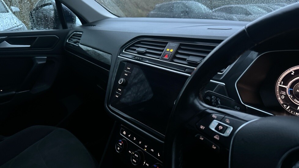 Used Volkswagen Tiguan 2018 for sale - 76749944: Photo 24