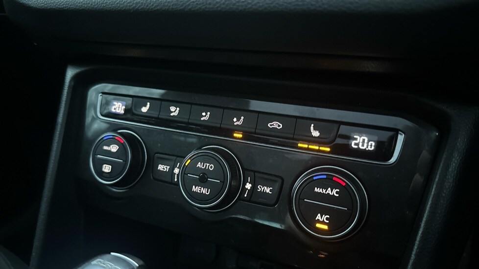 Used Volkswagen Tiguan 2018 for sale - 76749944: Photo 33