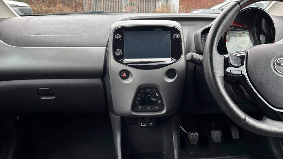 Used Toyota AYGO 2025 for sale - 76479592: Photo 12
