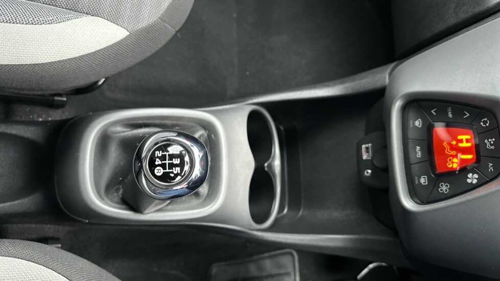 Used Toyota AYGO 2025 for sale - 76479592: Photo 30