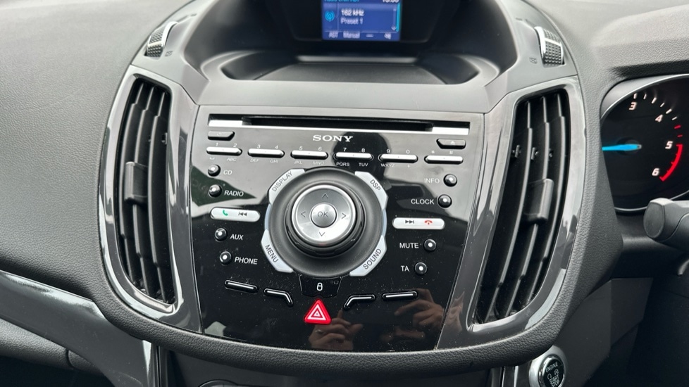 Used Ford Kuga 2015 for sale - 77057750: Photo 36