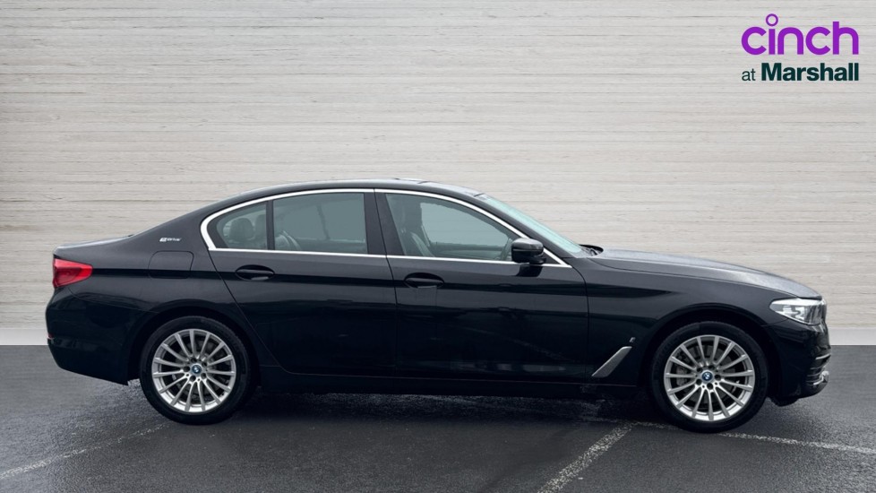 Used BMW 5 Series 2018 for sale - 76847217: Photo 2