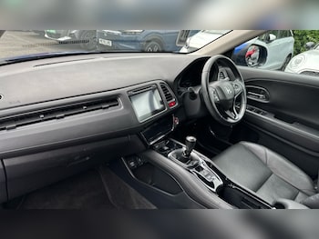 Used Honda HR-V 2015 for sale - 76234042: Photo 2