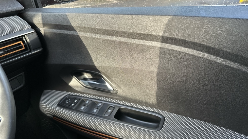 Used Dacia Sandero Stepway 2021 for sale - 76847171: Photo 29