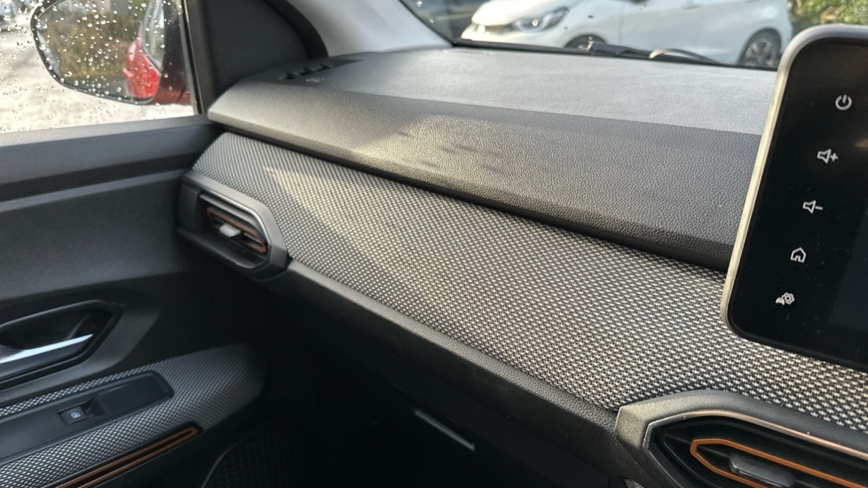 Used Dacia Sandero Stepway 2021 for sale - 76847171: Photo 31