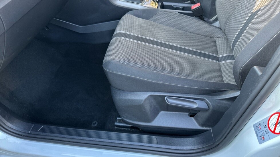 Used Volkswagen T-Roc 2020 for sale - 76586973: Photo 37