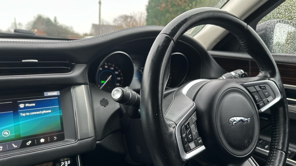 Used Jaguar XF 2018 for sale - 76817649: Photo 23