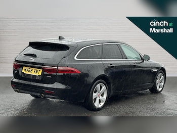 Used Jaguar XF 2018 for sale - 76817649: Photo