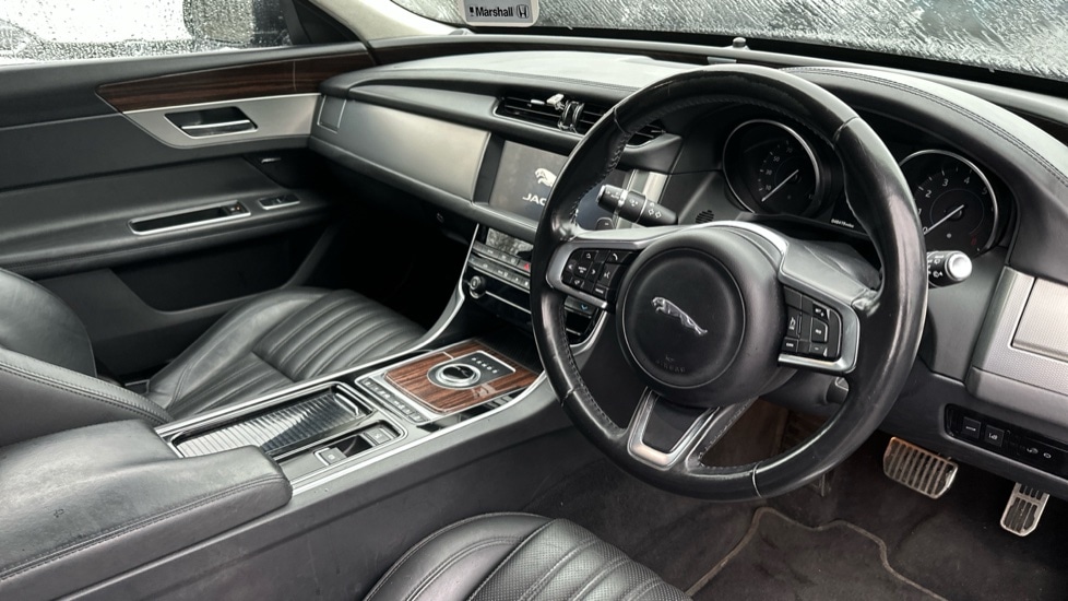 Used Jaguar XF 2018 for sale - 76817649: Photo 9