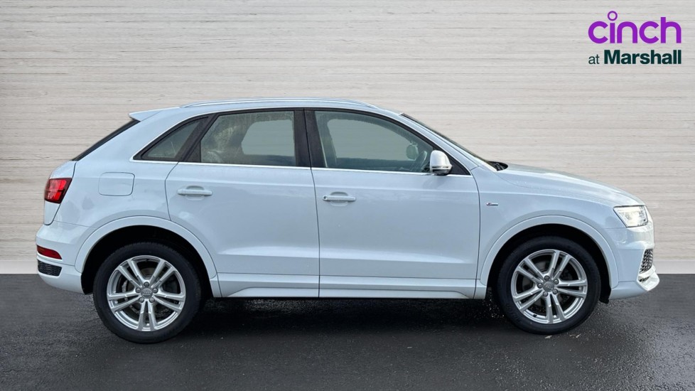 Used Audi Q3 2017 for sale - 76842160: Photo 2