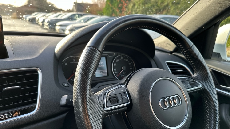 Used Audi Q3 2017 for sale - 76842160: Photo 21