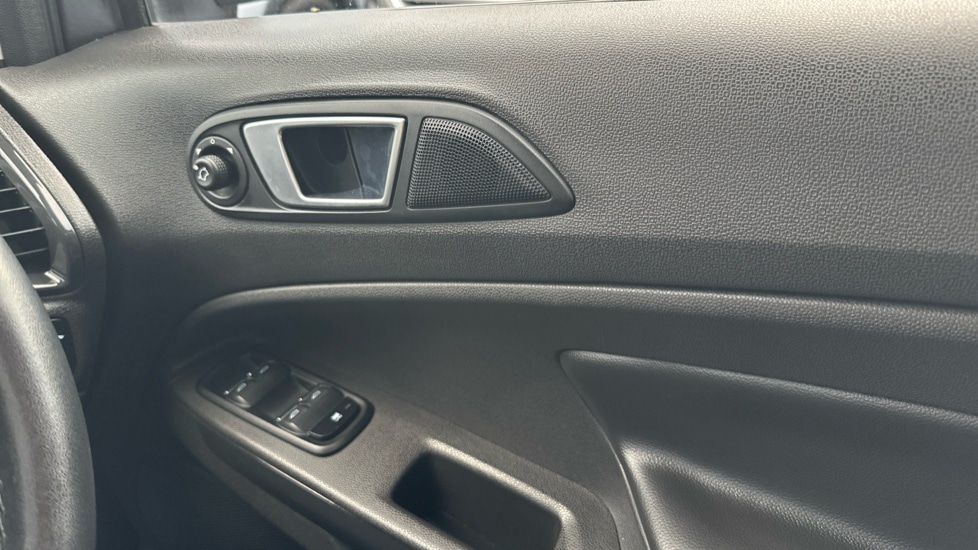 Used Ford Ecosport 2016 for sale - 76441984: Photo 28