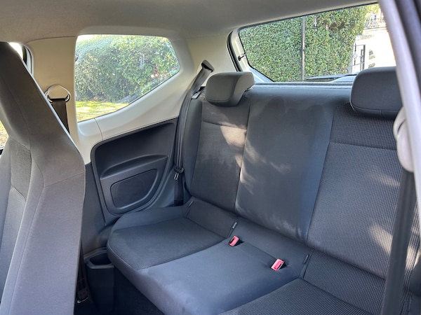 Used Volkswagen up! 2015 for sale - 75628250: Photo 10