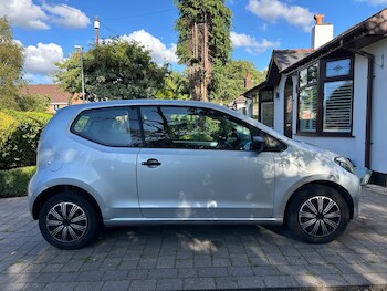 Used Volkswagen up! 2015 for sale - 75628250: Photo