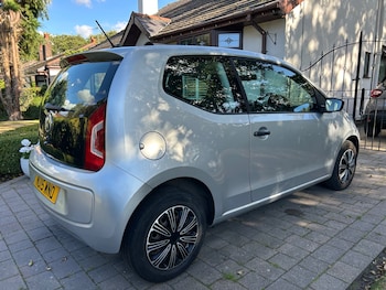 Used Volkswagen up! 2015 for sale - 75628250: Photo