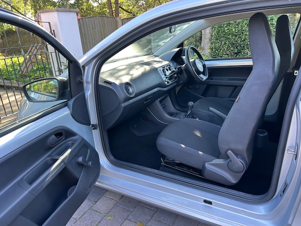Used Volkswagen up! 2015 for sale - 75628250: Photo 6