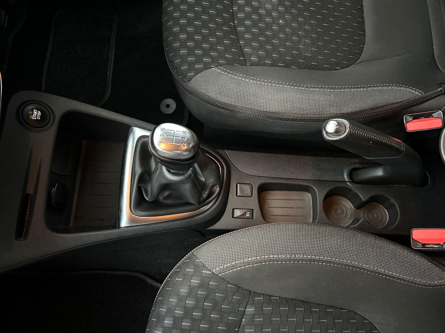 Used Renault Captur 2018 for sale - 77196042: Photo 33