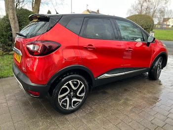 Used Renault Captur 2018 for sale - 77196042: Photo