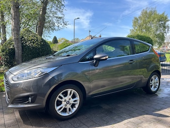 Used Ford Fiesta 2015 for sale - 76089336: Photo