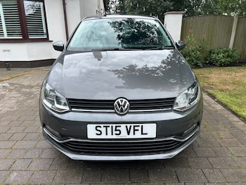 Used Volkswagen Polo 2015 for sale - 75409937: Photo