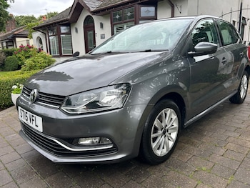 Used Volkswagen Polo 2015 for sale - 75409937: Photo