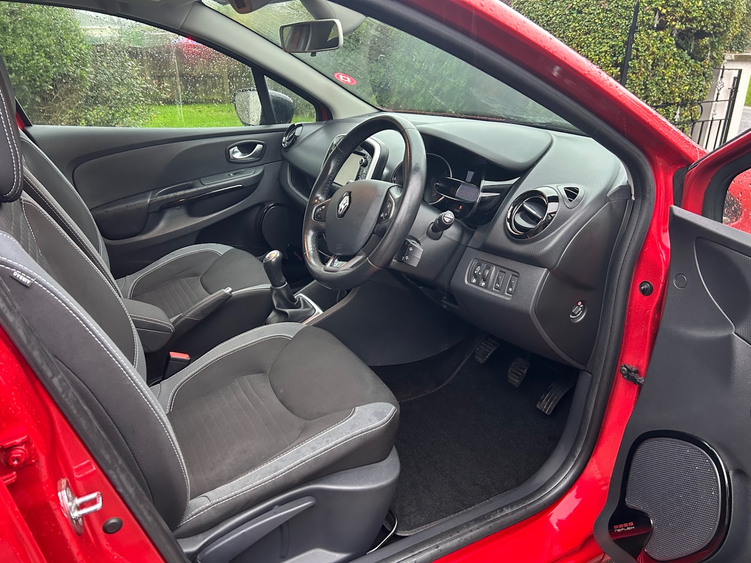 Used Renault Clio 2016 for sale - 76885226: Photo 15