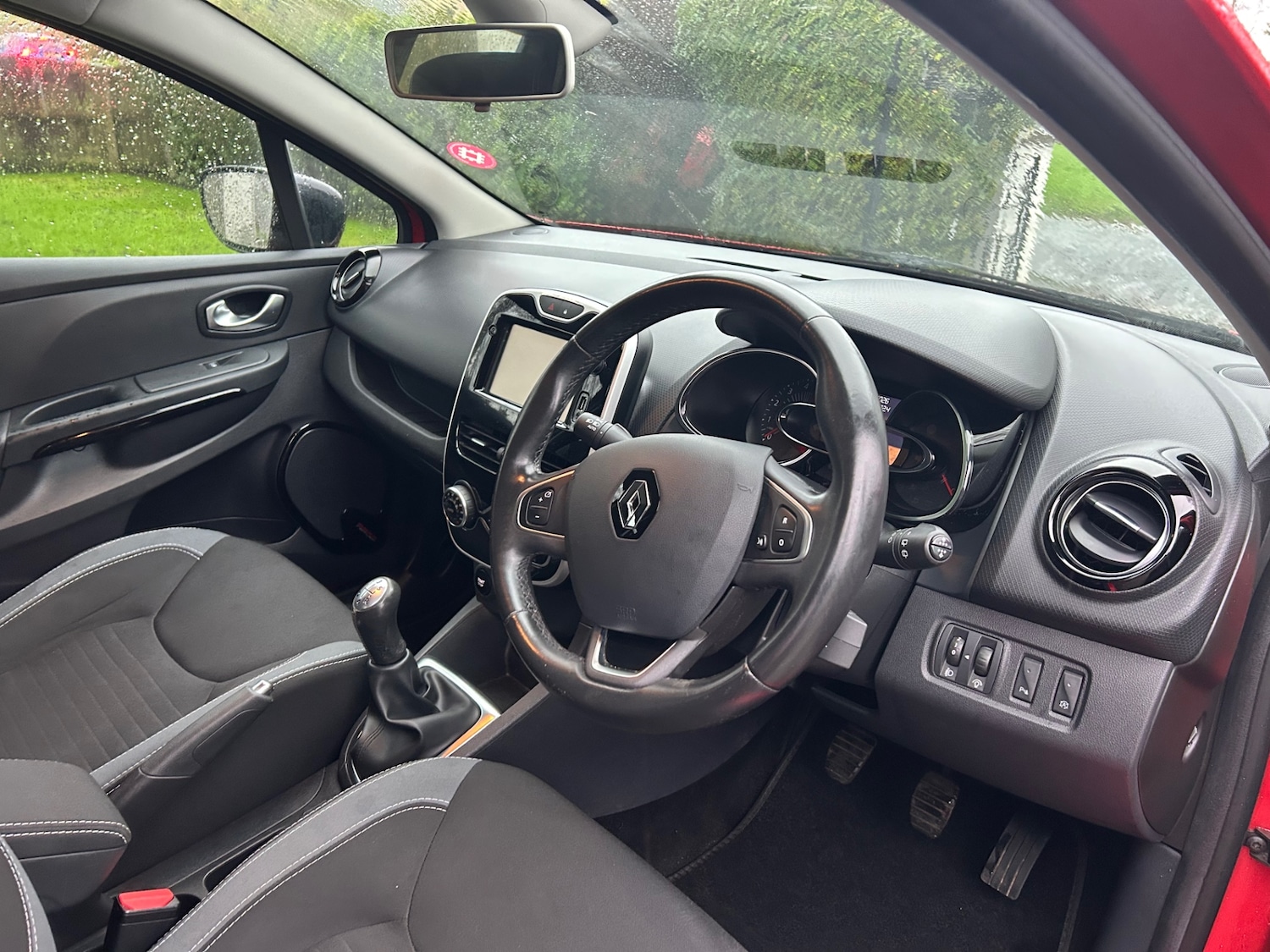 Used Renault Clio 2016 for sale - 76885226: Photo 16