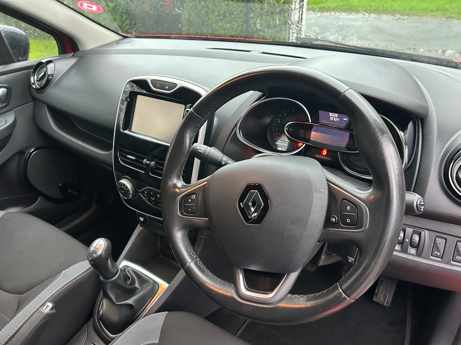 Used Renault Clio 2016 for sale - 76885226: Photo 17