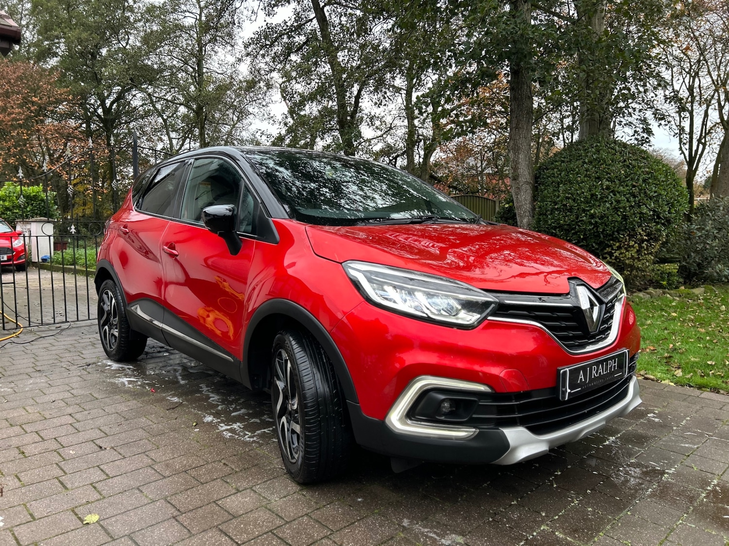 Used Renault Captur 2018 for sale - 76505024: Photo 1