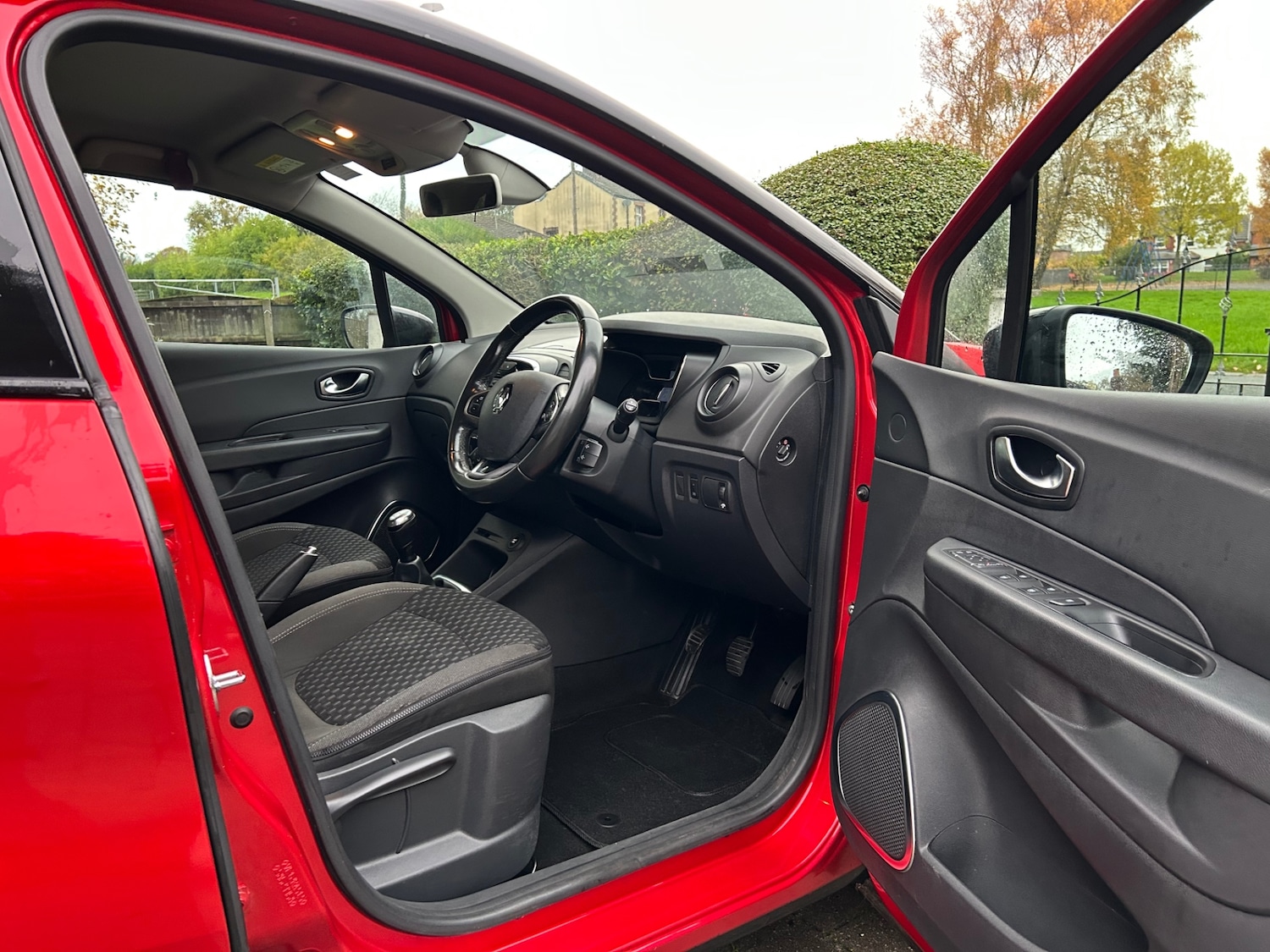 Used Renault Captur 2018 for sale - 76505024: Photo 13