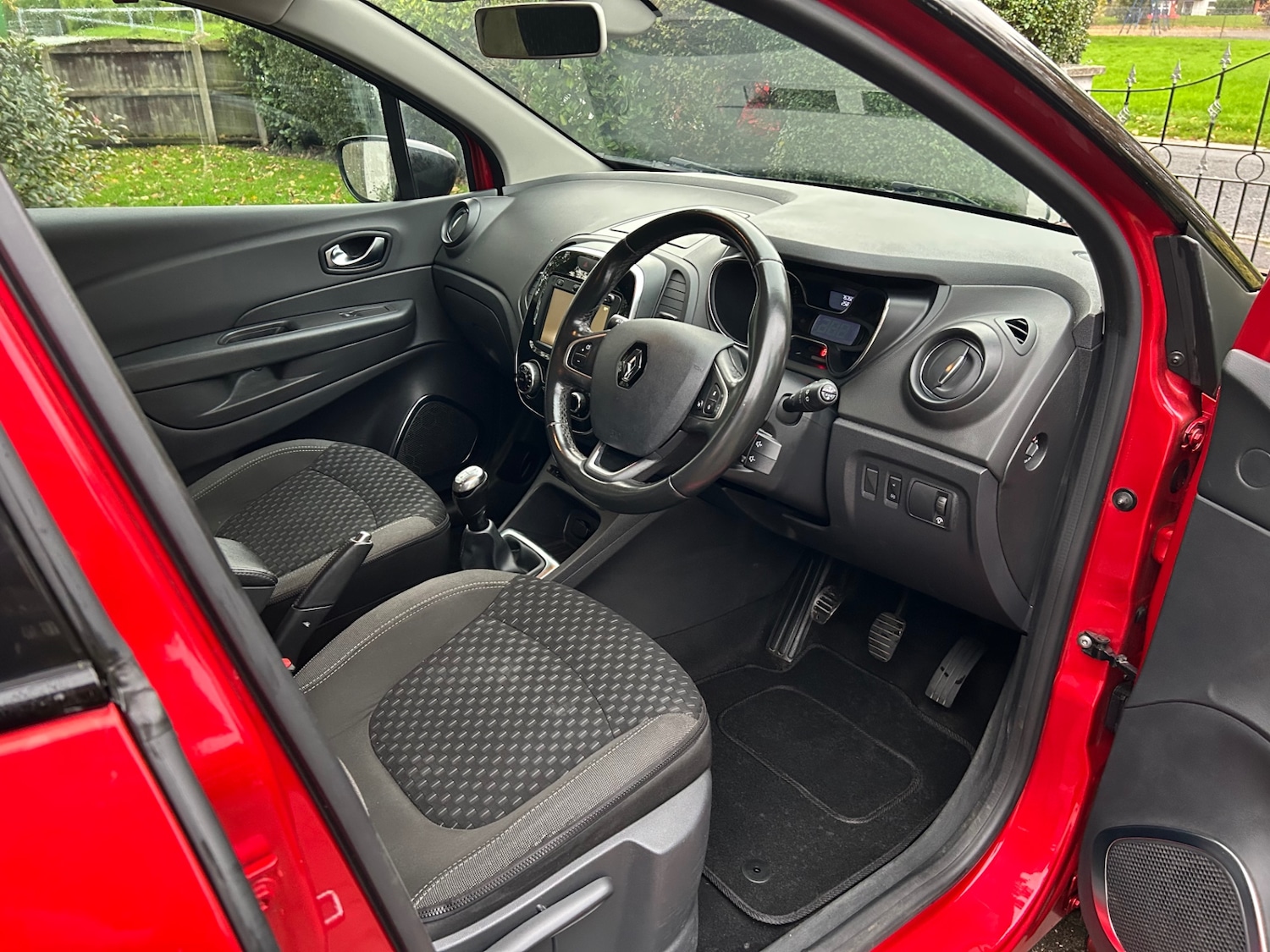 Used Renault Captur 2018 for sale - 76505024: Photo 14