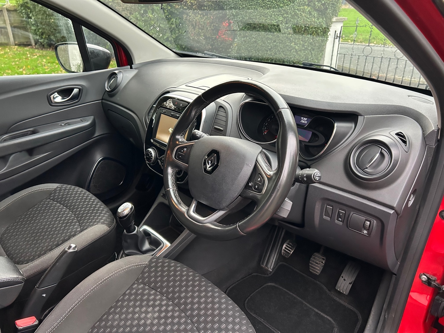 Used Renault Captur 2018 for sale - 76505024: Photo 15