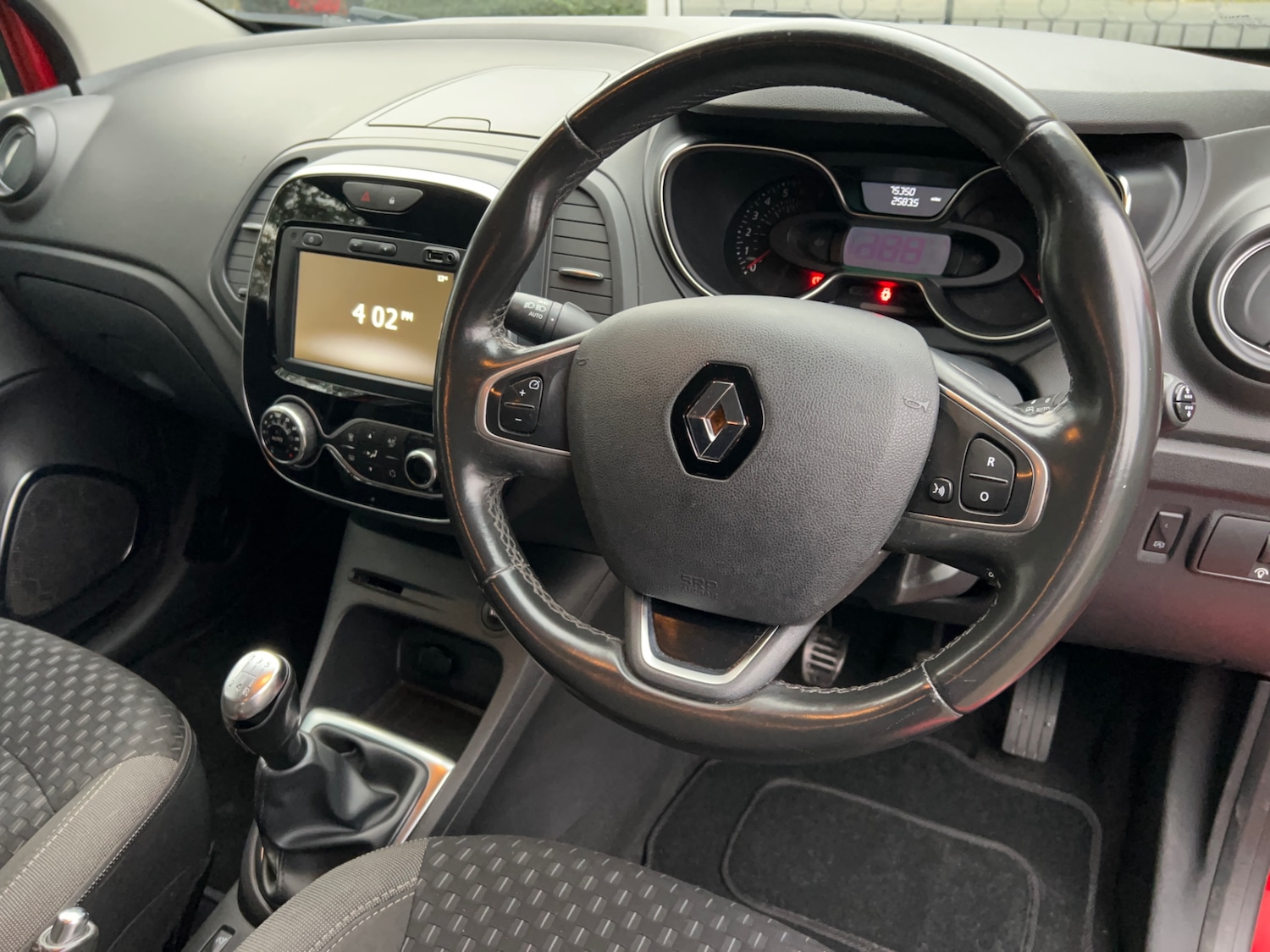 Used Renault Captur 2018 for sale - 76505024: Photo 17