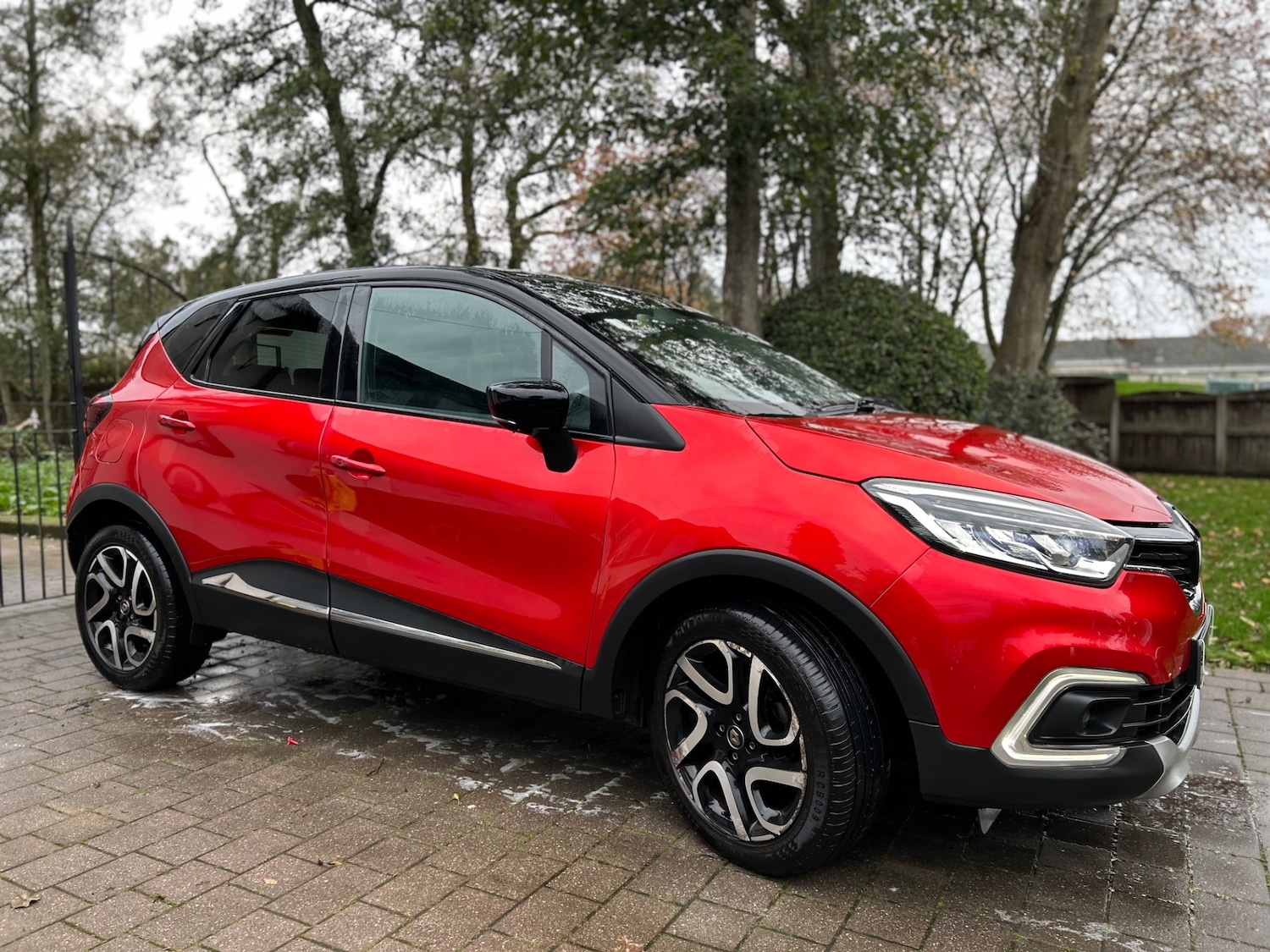 Used Renault Captur 2018 for sale - 76505024: Photo 2
